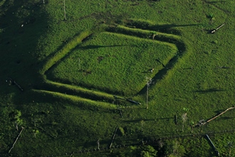 Amazon earthworks courtesy of Diego Gurgel